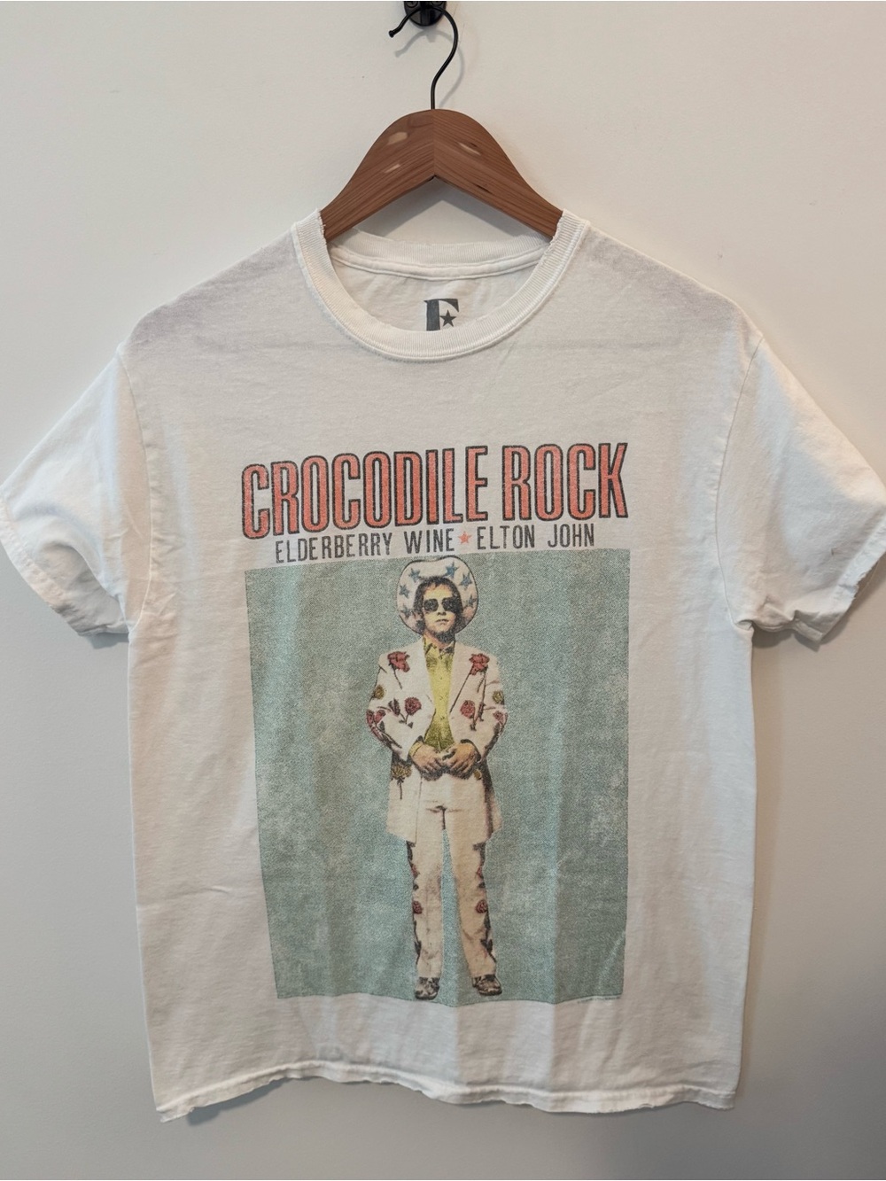 Elton John Crocodile Rock Graphic Tee White Distressed Raw Hem Size Small